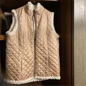 Ladies reversible vest, size M, D & Co brand, in excellent condition.